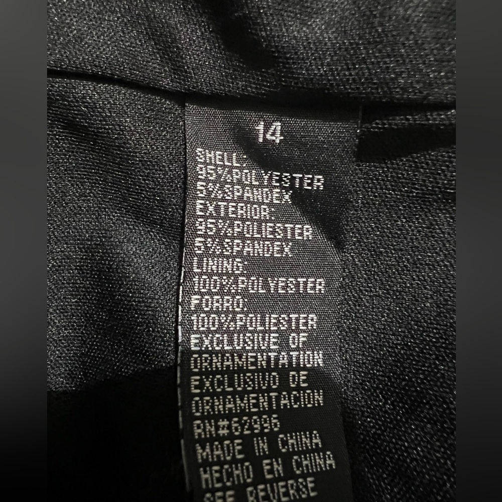 NWOT…Scarlett Women's Black Sleeveless Cut Out Neck Party Cocktail D size 14☑️ - Picture 8 of 8